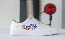 
      Sneaker basse blanche custom French Flair
  